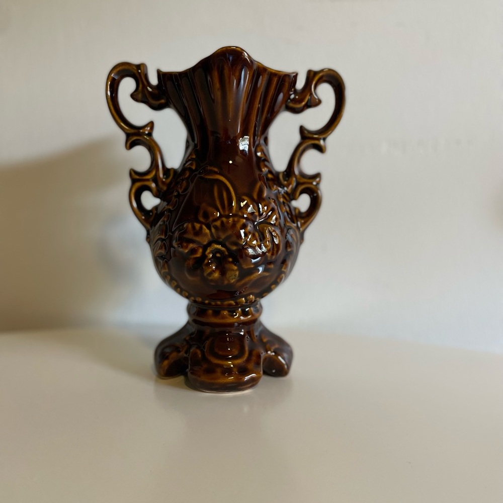 Vintage dark brown pottery vase. Unmarked. Could be Shawnee/ McCoy.Very unique.
